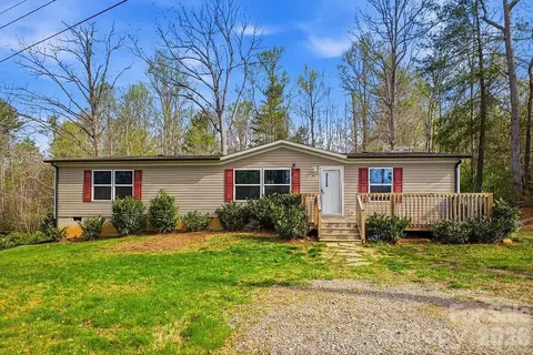 31 Mcgee Hill Rd, Fairview, NC 28730