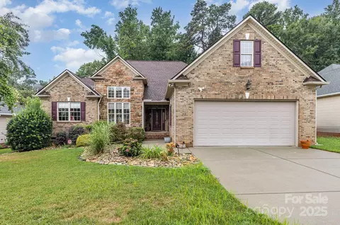 1589 Essex Hall Dr, Rock Hill, SC 29730