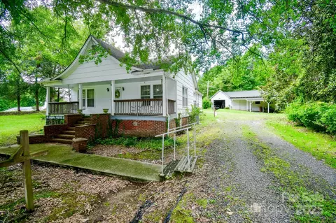 1453 Camp Dr, Lancaster, SC 29720