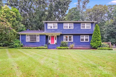 6832 April Ln, Charlotte, NC 28215