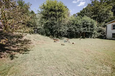 Exterior - 41 Miller Ave, Marion, NC 28752 photo 3 of 4
