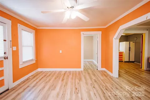 Living - 41 Miller Ave, Marion, NC 28752 photo 3 of 6