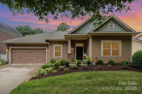 11132 Warfield Ave, Huntersville, NC 28078
