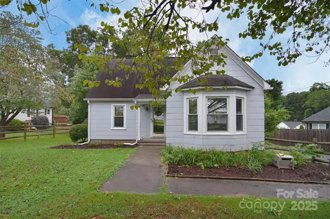809 Walker St, Kannapolis, NC 28081