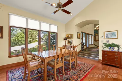 Dining - 1860 Hickory, Boone, NC 28607 photo 3 of 5