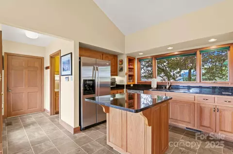 Kitchen - 1860 Hickory, Boone, NC 28607 photo 2 of 5