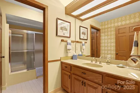 Bath - 1860 Hickory, Boone, NC 28607 photo 1 of 5