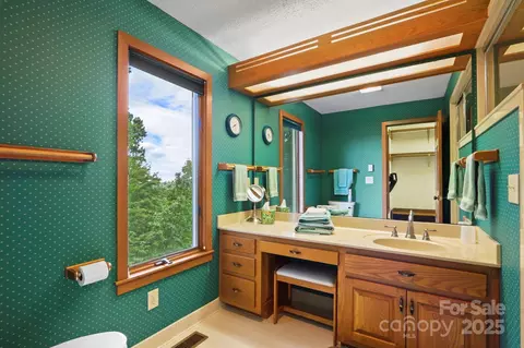 Bath - 1860 Hickory, Boone, NC 28607 photo 3 of 5