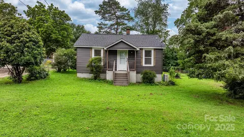 1333 13th Ne St NE, Hickory, NC 28601