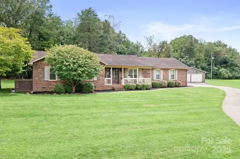 111 Devonshire Ct, Mooresville, NC 28115