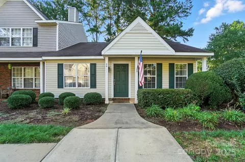 5911 Moose Ln, Charlotte, NC 28269
