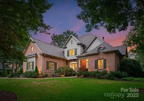 178 Shelburne Pl, Mooresville, NC 28117
