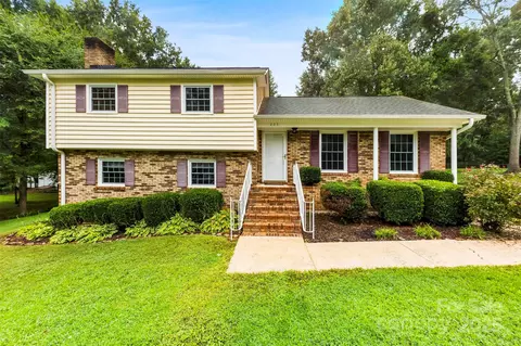 203 Falling Tree Ln, Monroe, NC 28112