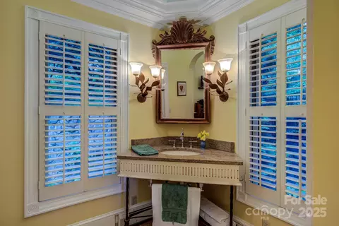 Bath - 216 Cherry Dr, Boone, NC 28607 photo 3 of 5