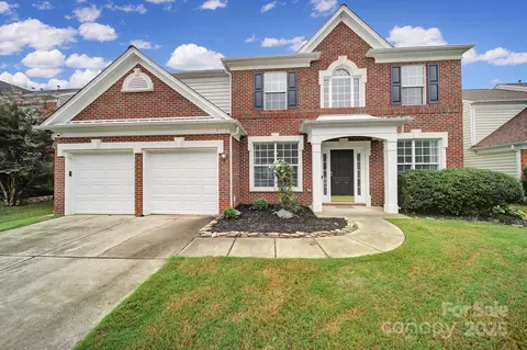 8919 Darcy Hopkins Dr, Charlotte, NC 28277