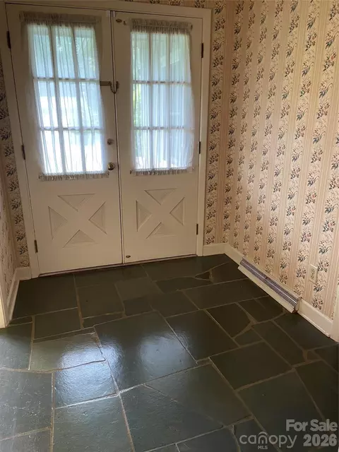 Entry Way - 135 Devon Dr, Salisbury, NC 28147 photo 1 of 2