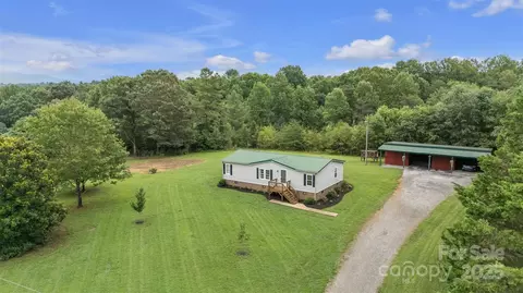178 Steve Watts Dr, Taylorsville, NC 28681