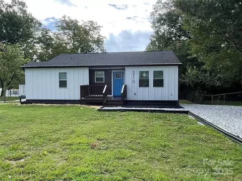 210 River Dr, Gaffney, SC 29340