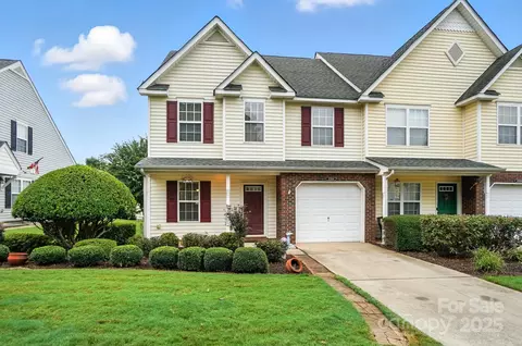 2266 Hanover Ct, Fort Mill, SC 29707