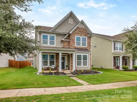 8123 Kalson St, Huntersville, NC 28078