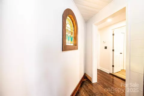 Entry Way - 4645 Rifle Range Rd, Conover, NC 28613 photo 1 of 2