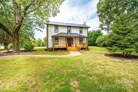 Exterior - 4645 Rifle Range Rd, Conover, NC 28613 photo 2 of 11
