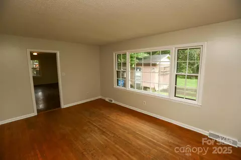 Living - 101 Hemlock Dr, Salisbury, NC 28147 photo 5 of 5
