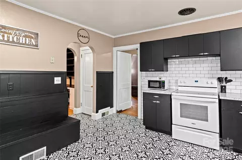 443 W Main St, Elkin, NC 28621 photo 17