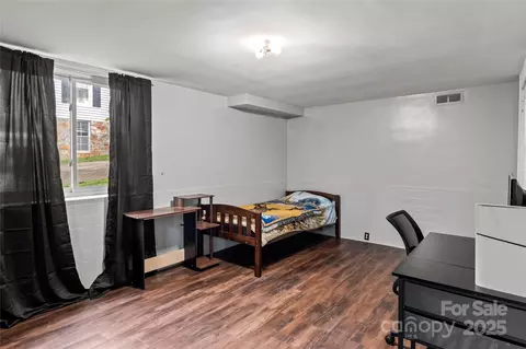 443 W Main St, Elkin, NC 28621 photo 29
