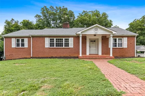 443 W Main St, Elkin, NC 28621