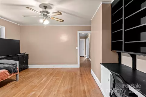 443 W Main St, Elkin, NC 28621 photo 18