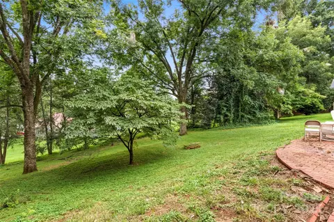 443 W Main St, Elkin, NC 28621 photo 6