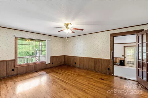 Living - 2163 Golf Course Rd, Lancaster, SC 29720 photo 5 of 5