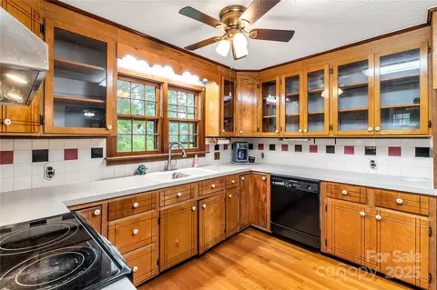 Kitchen - 2163 Golf Course Rd, Lancaster, SC 29720 photo 3 of 3