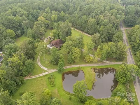 2163 Golf Course Rd, Lancaster, SC 29720
