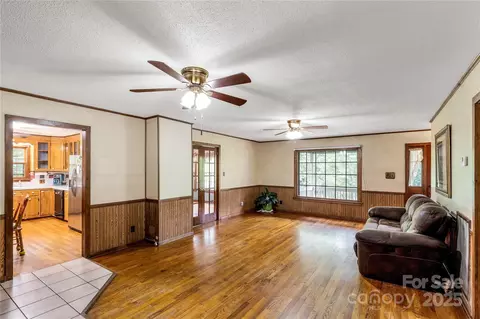 Living - 2163 Golf Course Rd, Lancaster, SC 29720 photo 4 of 5