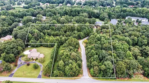 000 17th Street Ne 1-9 Ct NE #1-9, Hickory, NC 28601