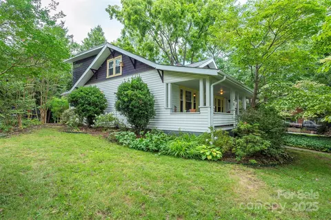 20 Vandalia Ave, Asheville, NC 28806