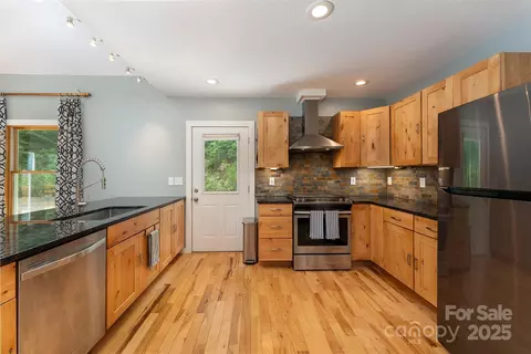 Kitchen - 15 Shytle Ln, Fletcher, NC 28732 photo 3 of 4