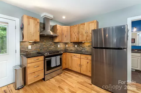 Kitchen - 15 Shytle Ln, Fletcher, NC 28732 photo 4 of 4