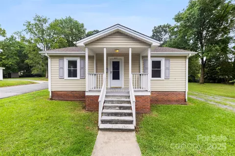 201 Sacco St, Belmont, NC 28012