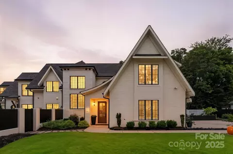 1007 Poindexter Dr, Charlotte, NC 28209
