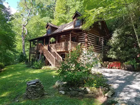 48 Buck Ridge Rd, Fairview, NC 28730