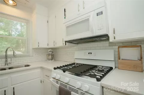 Kitchen - 427 Willow Rd, Salisbury, NC 28147 photo 3 of 5