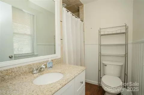 Bath - 427 Willow Rd, Salisbury, NC 28147 photo 1 of 2