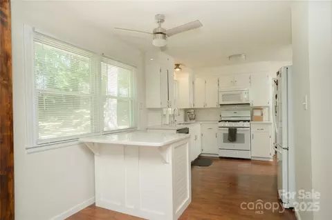 Kitchen - 427 Willow Rd, Salisbury, NC 28147 photo 1 of 5