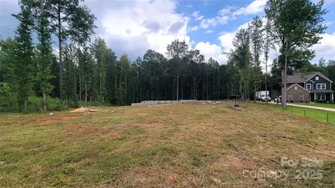 4299 Brandy Creek Ct, Clover, SC 29710