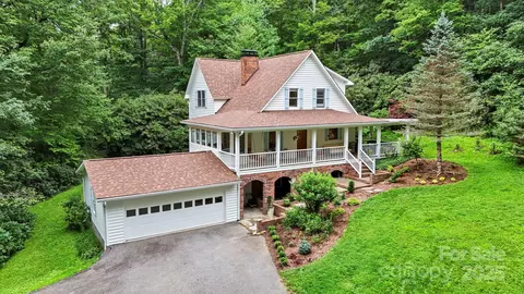 127 Boulder Ln, Blowing Rock, NC 28605