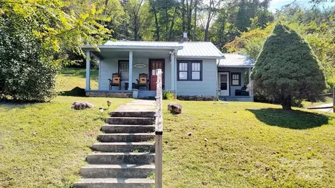 35 B St, Bryson City, NC 28713