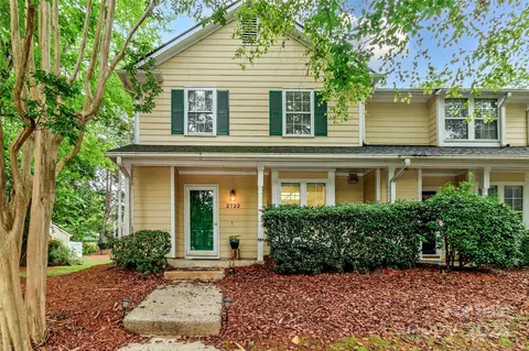 2722 Tiergarten Ln, Charlotte, NC 28210